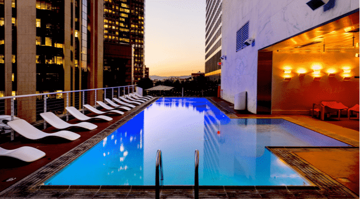 valentines-hotels.com